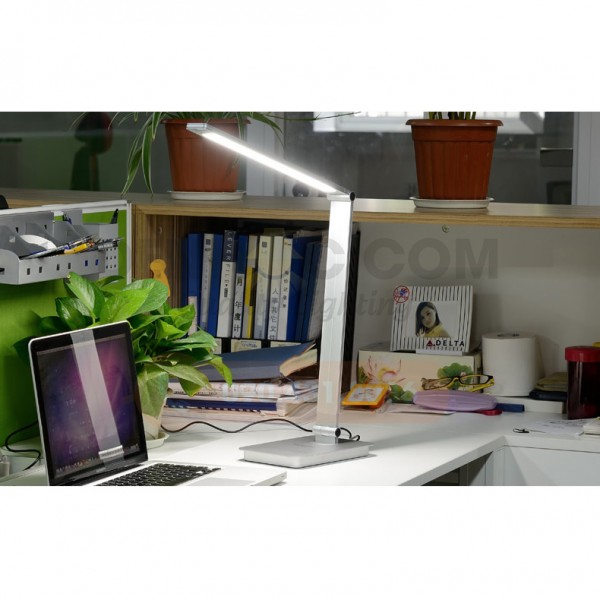 Đèn bàn Maple thiết kế cao cấp thích hợp mọi không gian làm việc, học tập, văn phòng